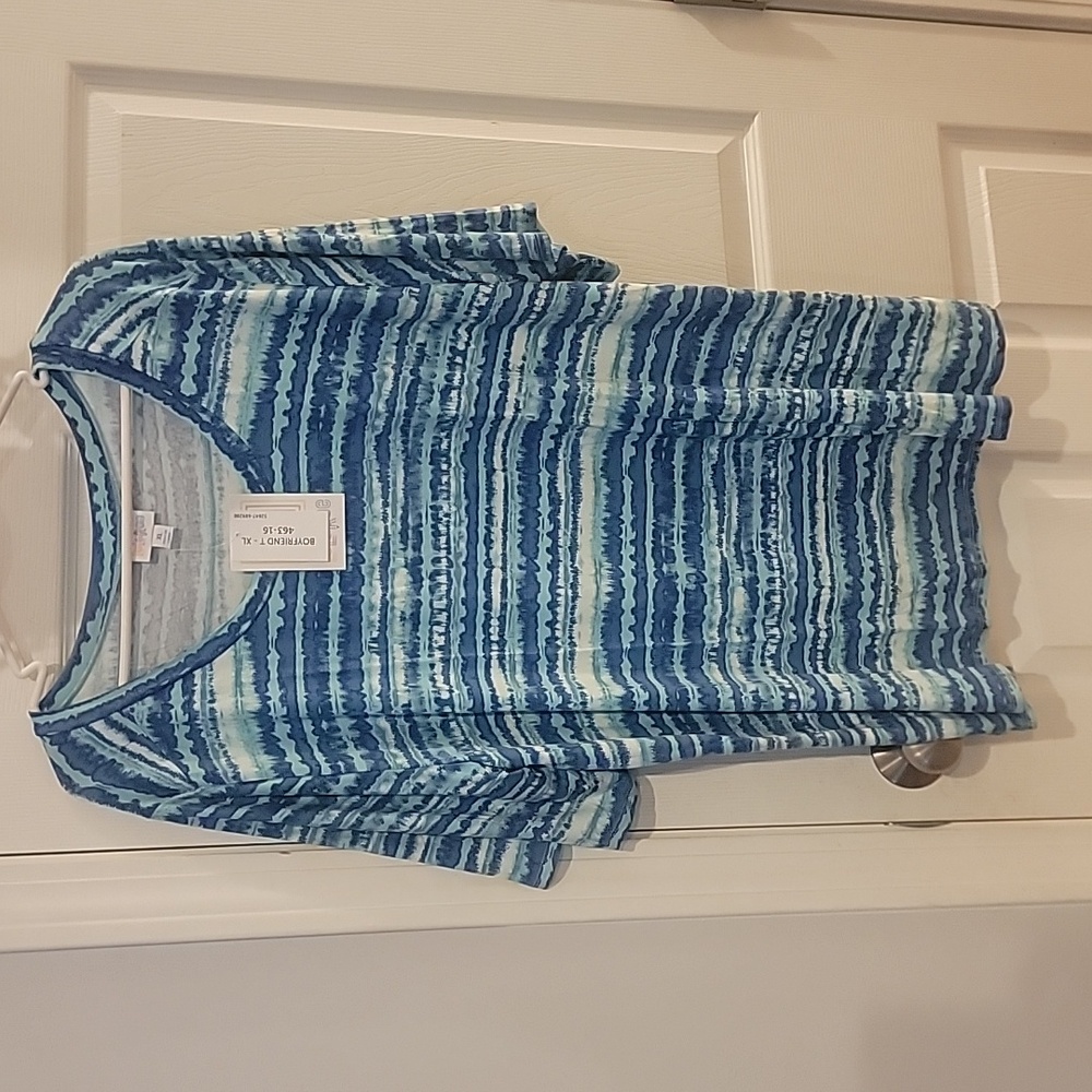 LulaRoe XL Boyfriend T
